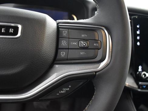 Used 2022 Jeep Wagoneer Series III image 18