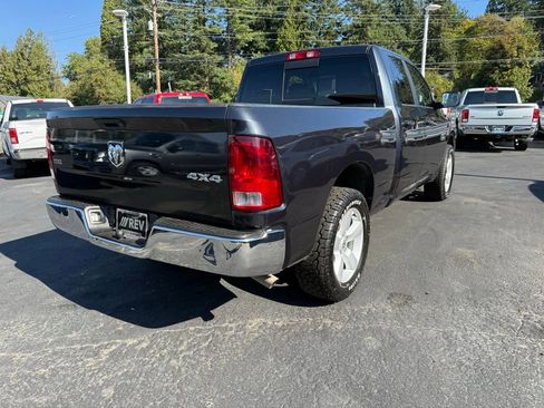 Used 2018 RAM 1500 Classic SLT image 5