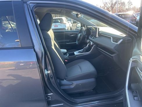 Used 2024 Toyota RAV4 XLE image 16