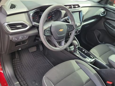 Certified 2023 Chevrolet TrailBlazer LT w/ Convenience Package FWD image 17