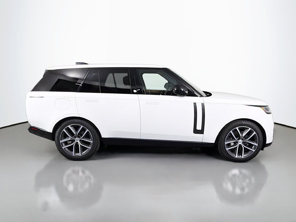 Used 2024 Land Rover Range Rover SE AWD/4WD image 8