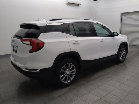 Used 2024 GMC Terrain SLT FWD image 10