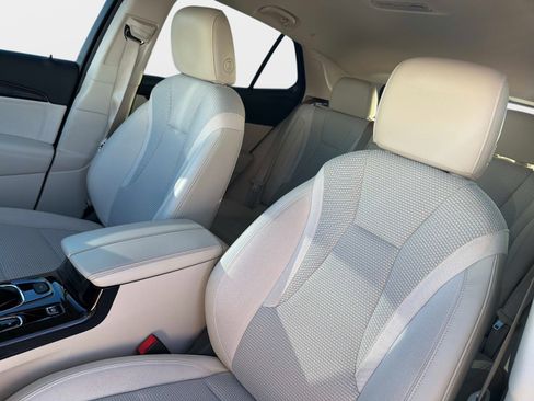 Used 2023 Buick Envision Preferred image 19