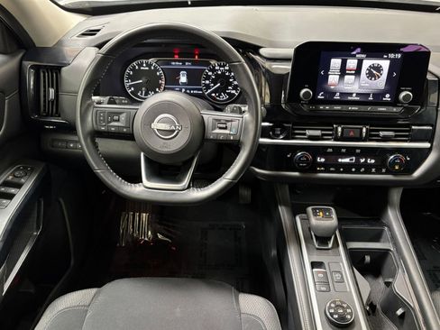 Used 2025 Nissan Pathfinder SV AWD/4WD image 37