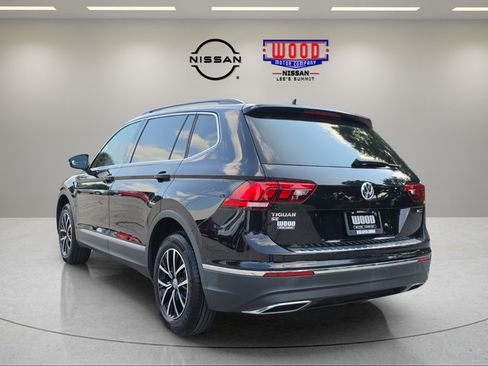 Used 2021 Volkswagen Tiguan SE w/ Panoramic Sunroof Package AWD/4WD image 4