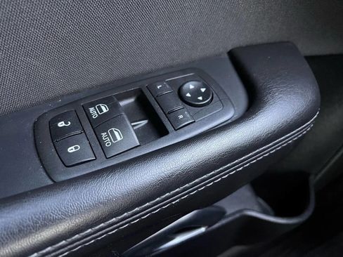 Used 2019 Dodge Challenger R/T image 38