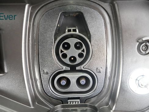 Used 2023 Ford F150 Lightning XLT AWD/4WD image 11