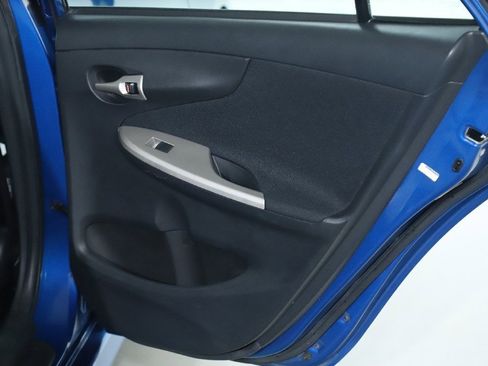 Used 2010 Toyota Corolla S image 26