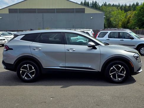 Used 2023 Kia Sportage LX AWD/4WD image 8