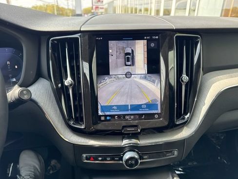 Certified 2025 Volvo XC60 B5 Plus AWD/4WD image 22