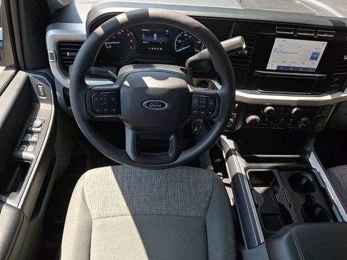 Used 2024 Ford F250 XLT AWD/4WD image 11