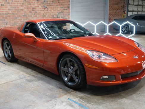 Used 2006 Chevrolet Corvette Coupe w/ Preferred Equipment Group image 4