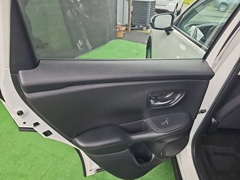 Used 2024 Honda HR-V LX image 35