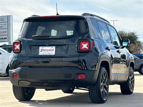 Used 2019 Jeep Renegade Altitude w/ Quick Order Package 2XM image 9