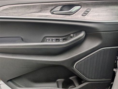 Certified 2021 Jeep Grand Cherokee L Limited image 11