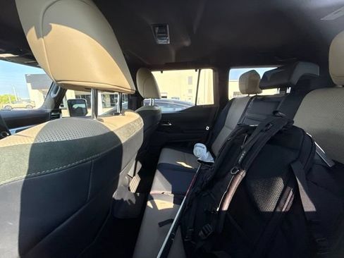 Used 2024 Lexus GX 550 AWD/4WD image 9