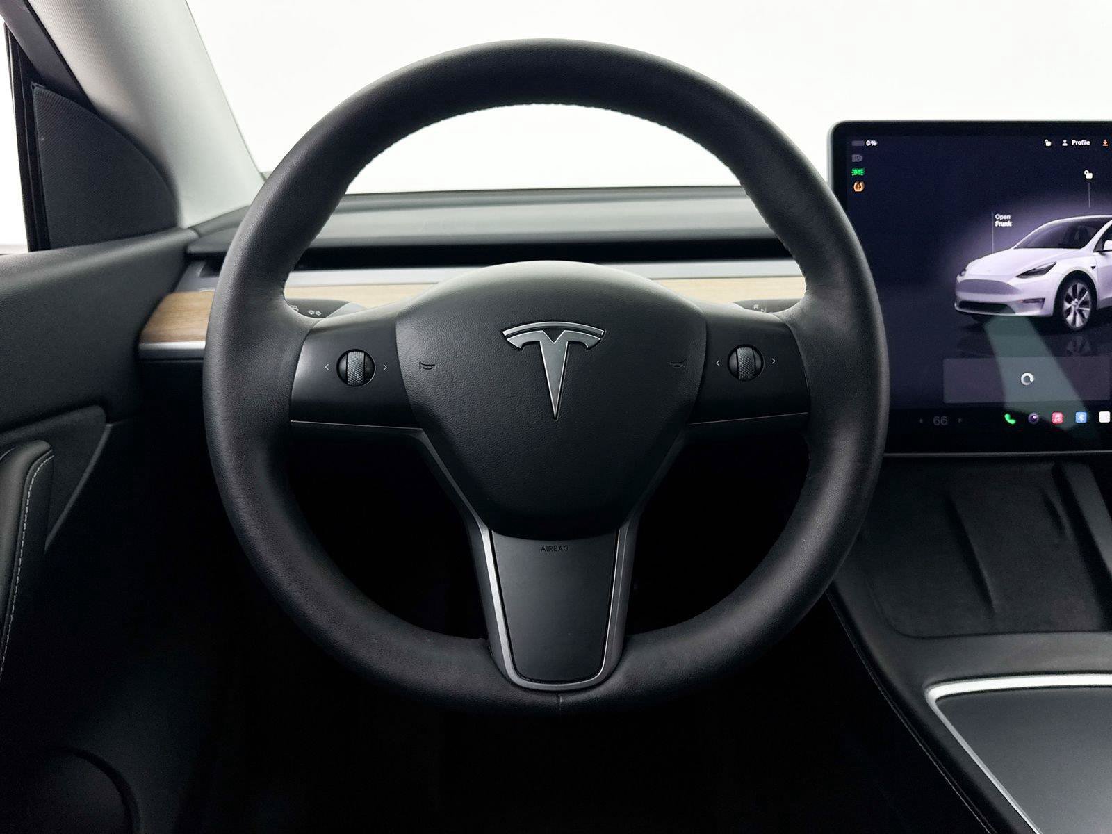 Used 2022 Tesla Model Y Long Range AWD/4WD image 3