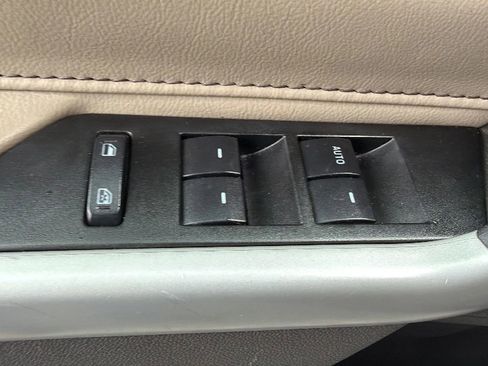 Used 2014 Ford Edge SEL image 19