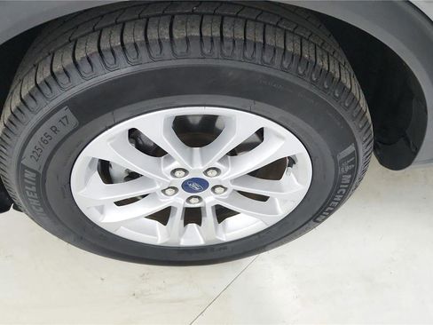 Used 2022 Ford Escape SE w/ Convenience Package image 16