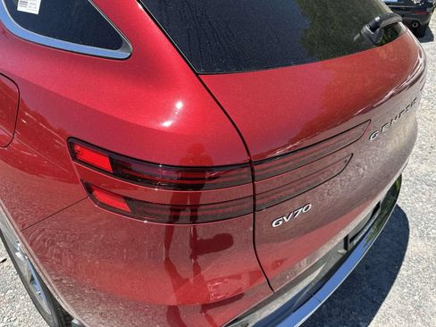 New 2026 Genesis GV70 2.5T Advanced AWD/4WD image 8