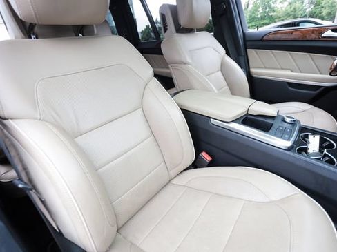 Used 2013 Mercedes-Benz GL 550 4MATIC image 56