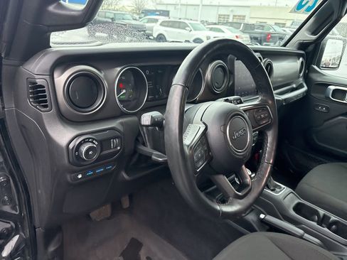 Used 2023 Jeep Wrangler Unlimited w/ Cold Weather Group image 28