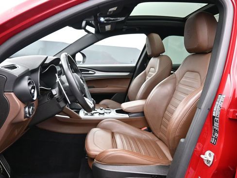 Used 2021 Alfa Romeo Stelvio Ti Sport AWD/4WD image 10
