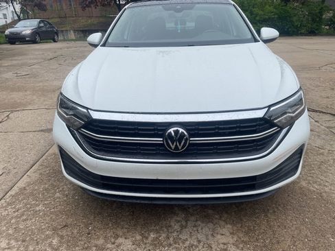 Used 2023 Volkswagen Jetta SE FWD image 10