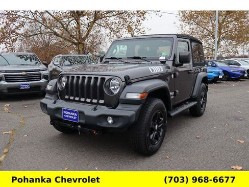 Used 2018 Jeep Wrangler Sport image 3