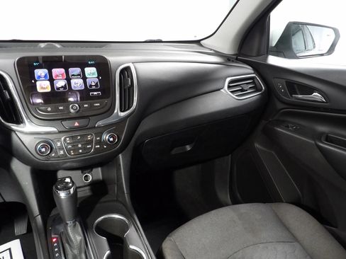 Used 2018 Chevrolet Equinox LT w/ Sun & Infotainment Package FWD image 10