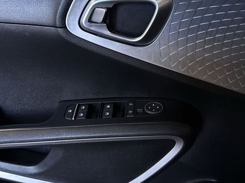 Used 2024 Kia Soul LX w/ Option Group 015 image 15