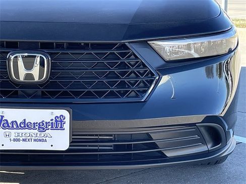 Certified 2025 Honda Accord LX image 7