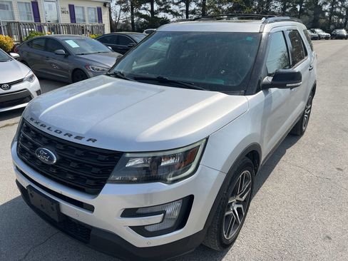 Used 2016 Ford Explorer Sport AWD/4WD image 2