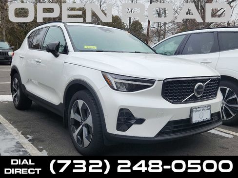 Certified 2023 Volvo XC40 B5 Plus w/ Driver Assist Package image 1