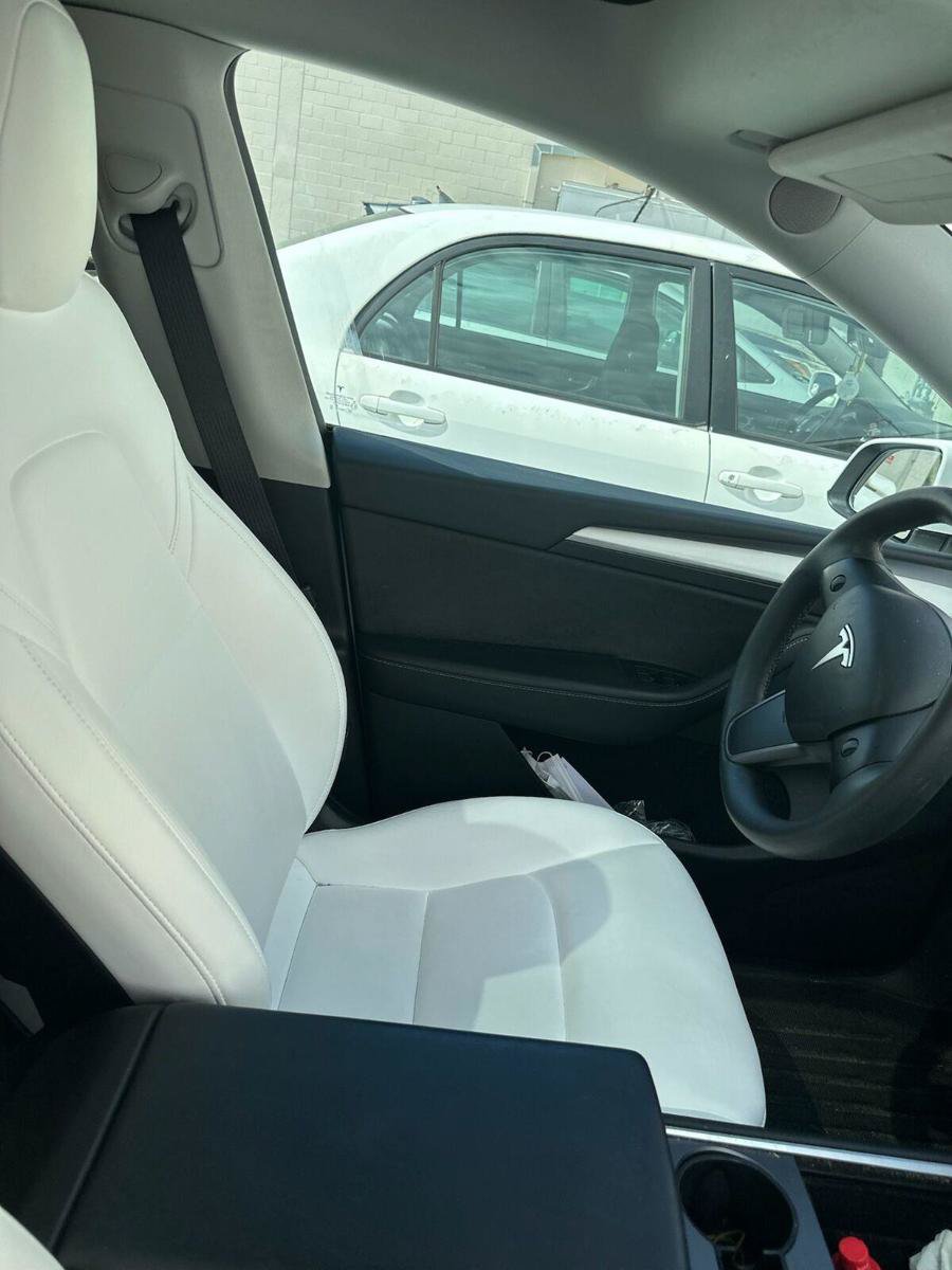 Used 2023 Tesla Model Y Performance AWD/4WD image 3