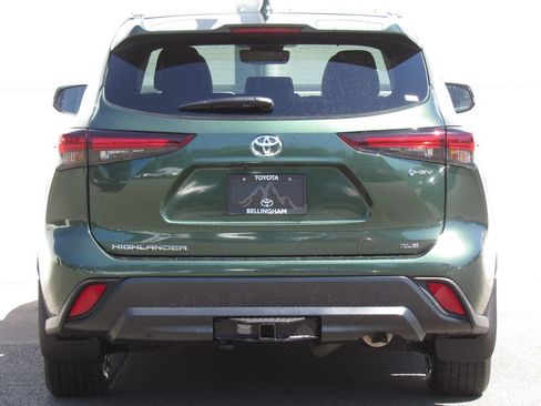 Certified 2025 Toyota Highlander XLE AWD/4WD image 7