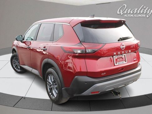 Used 2023 Nissan Rogue S image 6