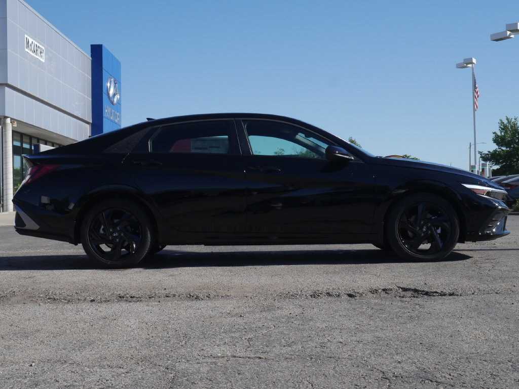 New 2026 Hyundai Elantra Sport FWD image 19