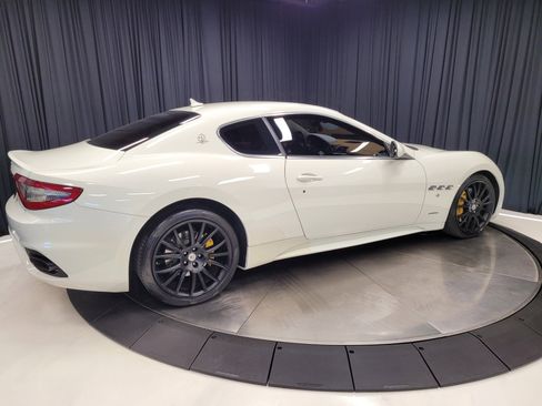 Used 2018 Maserati GranTurismo Sport image 12