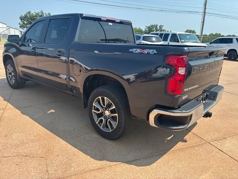 Used 2022 Chevrolet Silverado 1500 LT AWD/4WD image 8