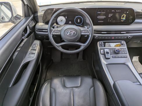 Used 2023 Hyundai Palisade Calligraphy image 12