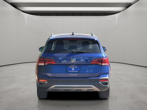 Used 2024 Volkswagen Taos SE FWD image 2