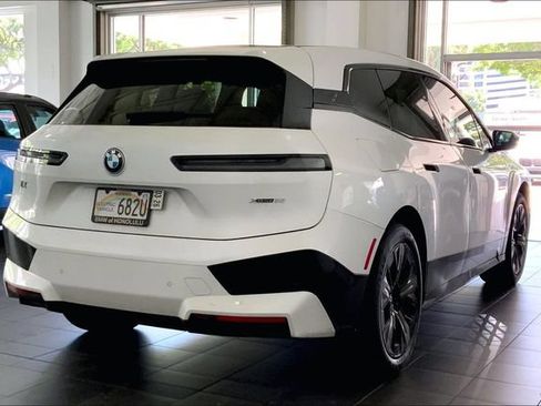Certified 2024 BMW iX xDrive50 w/ Premium Package AWD/4WD image 6