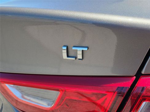 Used 2024 Chevrolet Malibu LT FWD image 8
