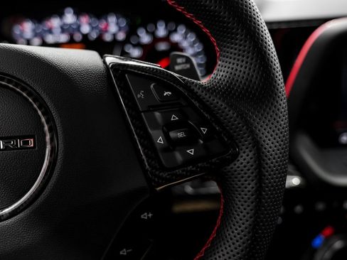 Used 2020 Chevrolet Camaro ZL1 image 13