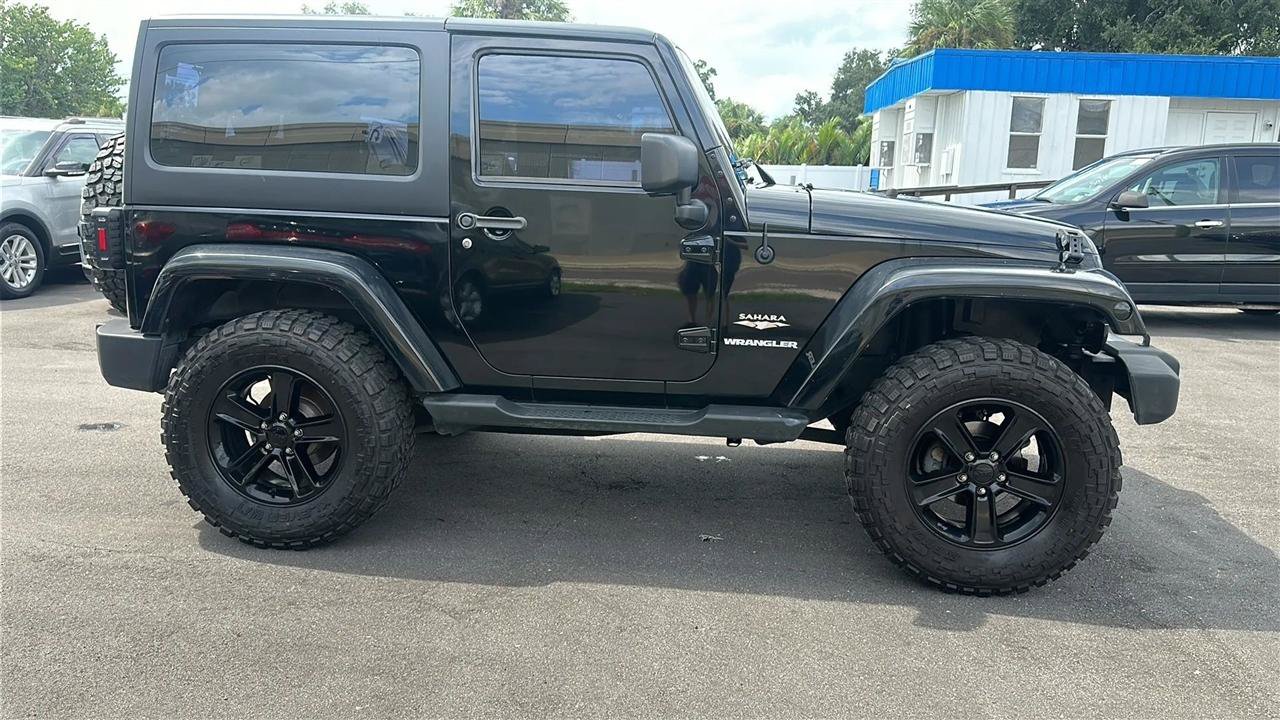 Used 2013 Jeep Wrangler Sahara AWD/4WD image 7