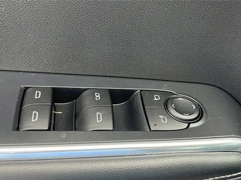 Certified 2025 GMC Acadia Elevation image 12