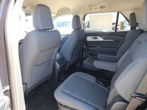 New 2026 Ford Explorer Active image 21