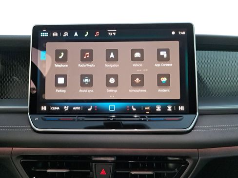 New 2025 Volkswagen Tiguan SE image 21