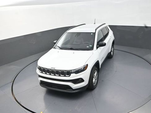 Used 2024 Jeep Compass Latitude AWD/4WD image 13